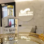 Hotel Hollywood By 4*