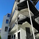 Hotel Hollywood By 4*