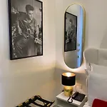 Hollywood By 4*