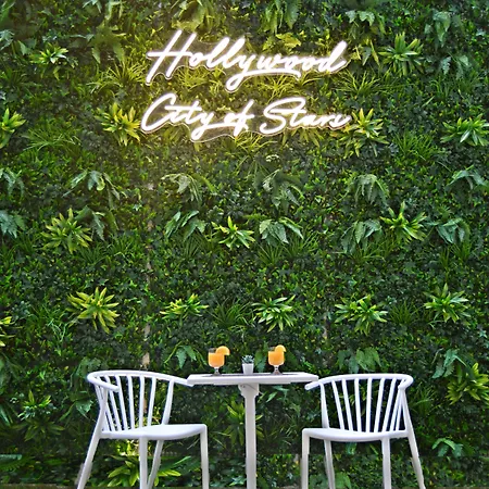Hollywood By 4* 리스본
