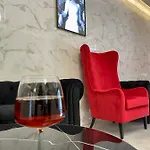 Hotel Hollywood By 4*